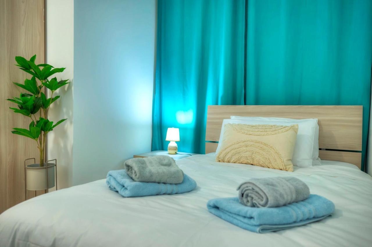 Spacious Seafront 3 Bedrooms - Balcony Goslm-7 Apartment Sliema