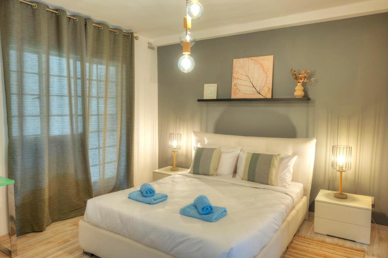 Spacious Seafront 3 Bedrooms - Balcony Goslm-7 Apartment *